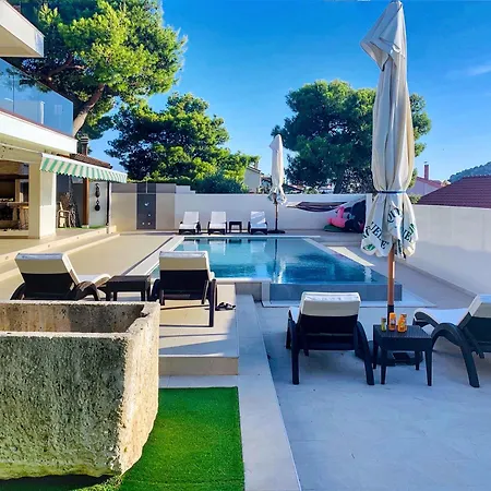 Tatil Evi Charmante Und Luxurioese La Casa Del Capitano Ražanj