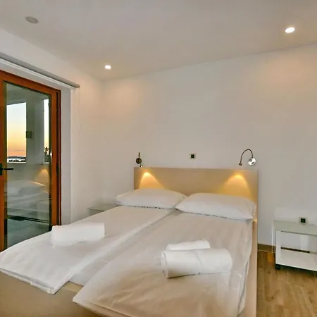 Charmante Und Luxurioese La Casa Del Capitano * Ražanj