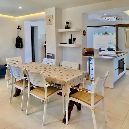 Charmante Und Luxurioese La Casa Del Capitano Tatil Evi Ražanj