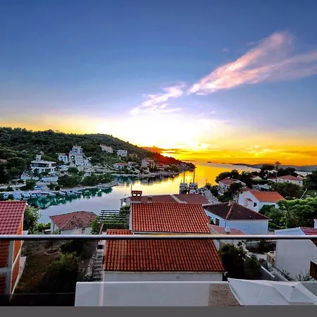 Tatil Evi Charmante Und Luxurioese La Casa Del Capitano *